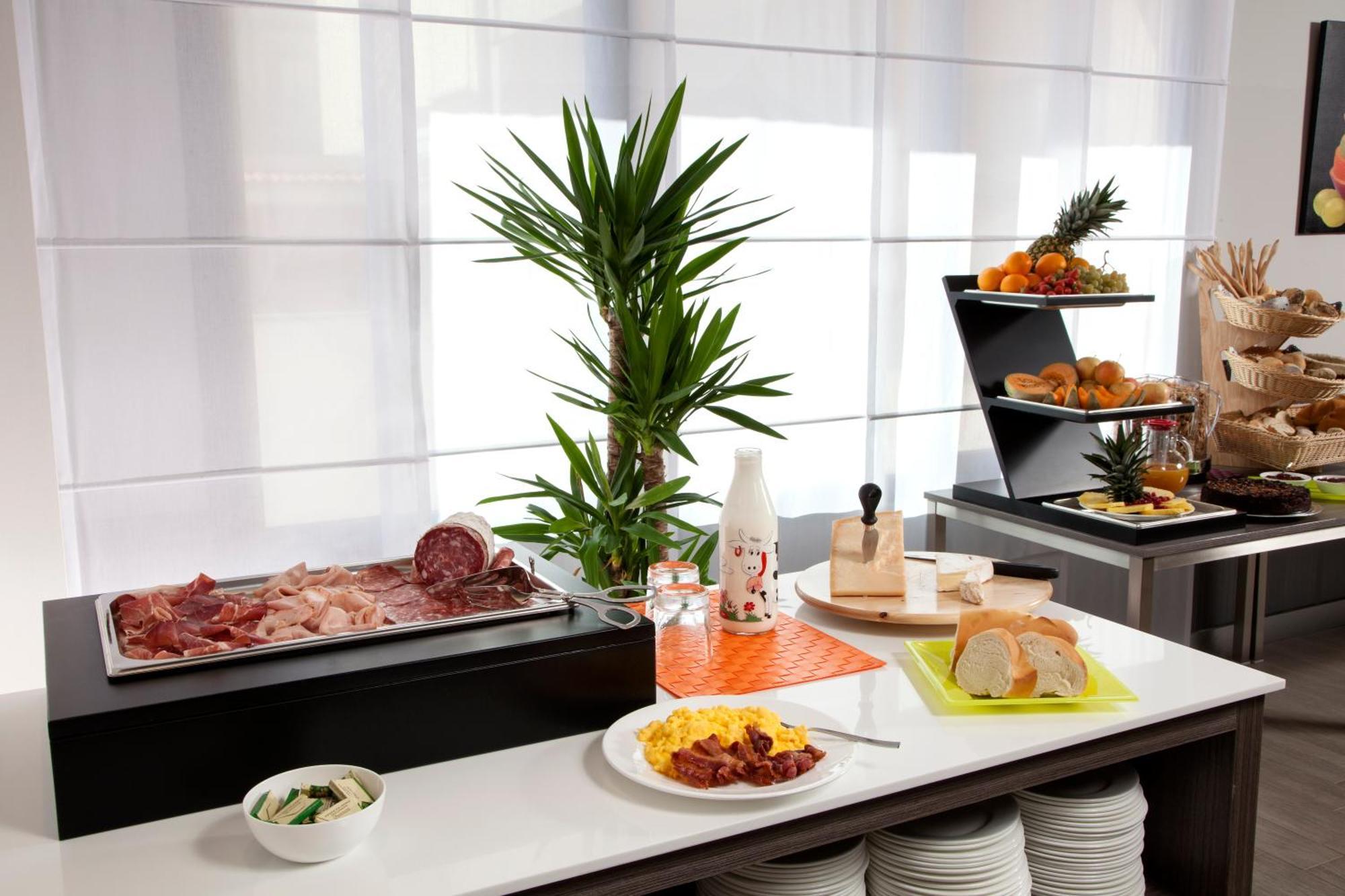 Best Western Plus Borgolecco Hotel Аркоре Ресторан фото